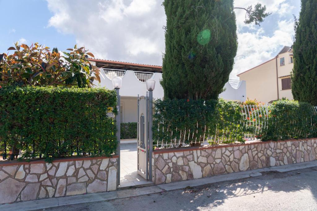 Villa Claudia e Simone - Interni eleganti e servizi di lusso B&B a Marina di Cinisi - Immagine 6