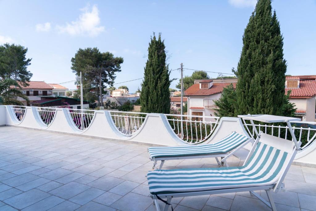 Villa Claudia e Simone - Interni eleganti e servizi di lusso B&B a Marina di Cinisi - Immagine 3